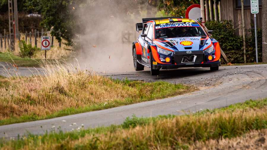 WRC, Ypres: Che lotta tra Neuville, Tänak ed Evans