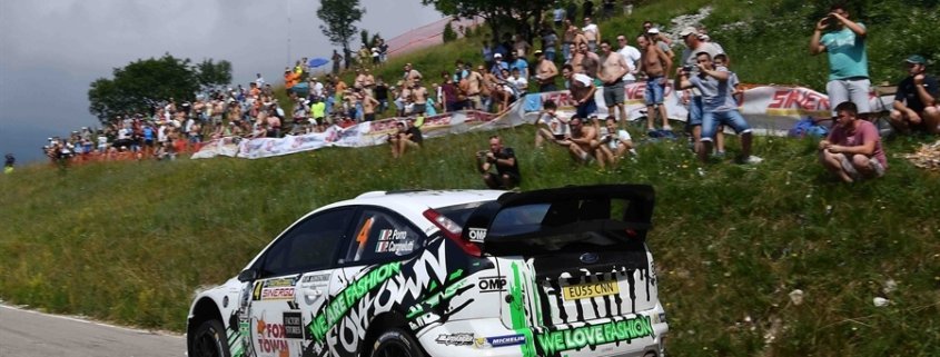 Un classico del Rally della Marca, il dosso sul Monte Tomba in un'immagine Photo4