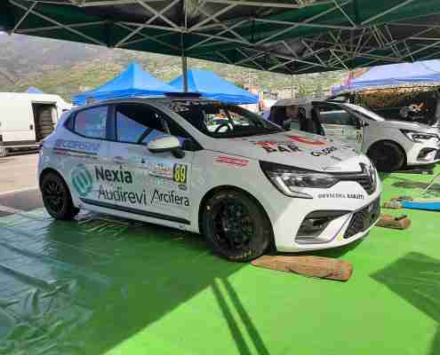 Anche alle Clio di VSport sono state rubate le centraline