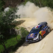 Sébastien Ogier e Julien Ingrassia a bordo della nuova Fiesta WRC durante il Rally del Portogallo 2017 Sébastien Ogier e Julien Ingrassia a bordo della nuova Fiesta WRC durante il Rally del Portogallo 2017