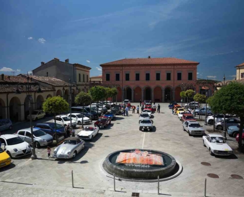 Le auto partecipanti alla Coppa di Borghi al riordino di Sogliano sul Rubicone