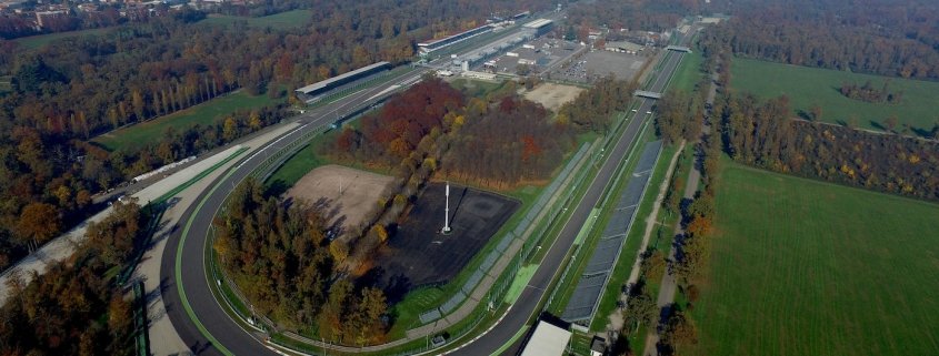 Una panoramica del circuito ovale di Monza