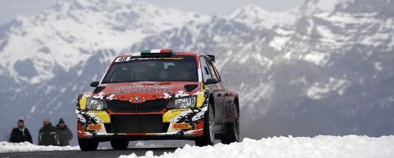 Vola sugli asfalti innevato la Skoda Fabia R5