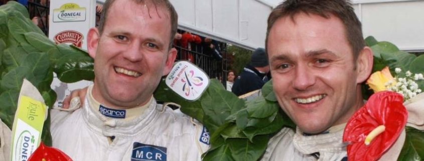 Manus Kelly e Donal Barrett sono usciti di strada e il pilota è deceduto