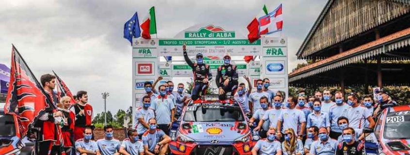 Rubato un gradino del podio del Rally di Alba, dov'è salito Neuville
