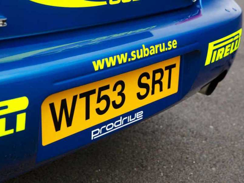 Targa straniera auto da rally