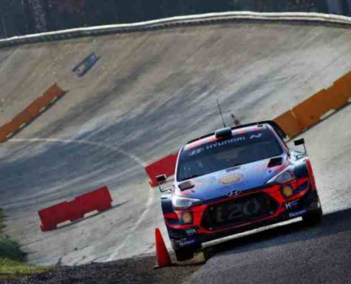 WRC 2020: Hyundai vs Toyota con ''scintille'' finali